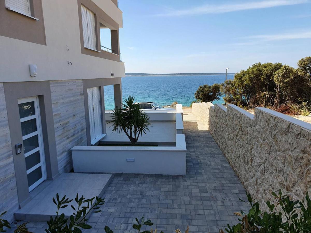 Villa Mondee Мандре Екстериор снимка